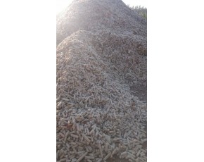 山東省菏澤供應(yīng)屋頂上玉米芯顆粒，無霉變無雜質(zhì)，水分14以下