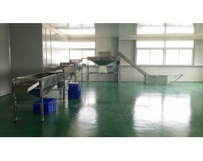 篩菇機(jī)、鮮菇篩選機(jī)、四層篩菇機(jī)、香菇烘干機(jī)、選菇臺(tái)、蒸汽抹面機(jī)提升機(jī)、不銹鋼儲(chǔ)存罐 風(fēng)冷機(jī),除塵機(jī),大提升機(jī)